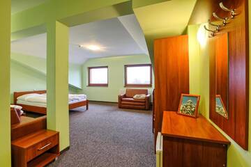 Фото номера Стандартный четырехместный номер Отель Hotel Tenis г. Chrząstowice 4